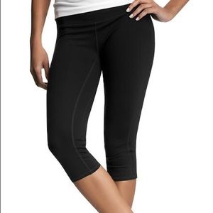 GFast Crop Black Leggings - Mid Rise